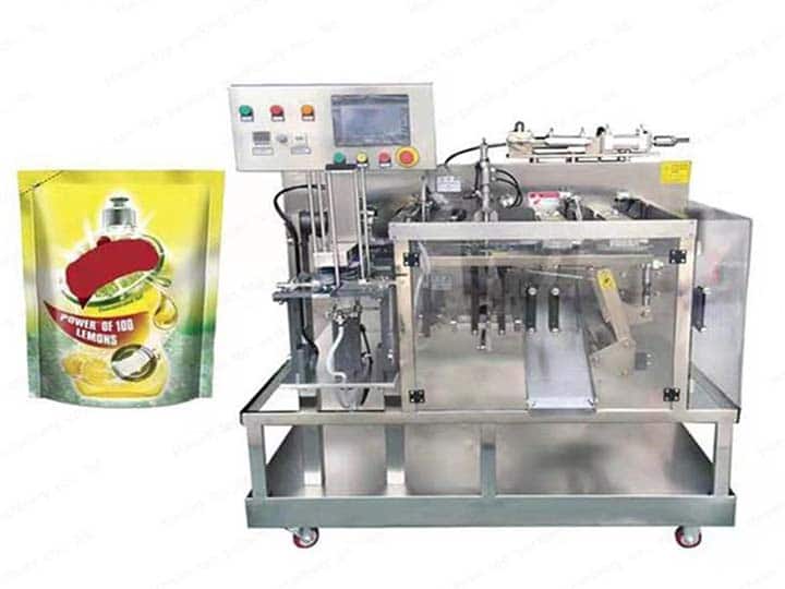 Horizontal bag feeding machine for liquids